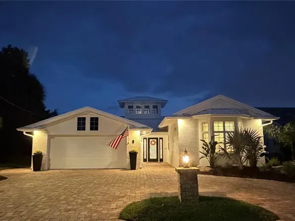 8 CROSSGATE COURT E, PALM COAST, FL 32137