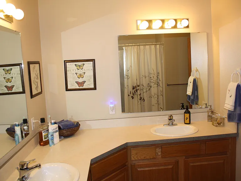 2045 Ridgeview Dr — Photo 9