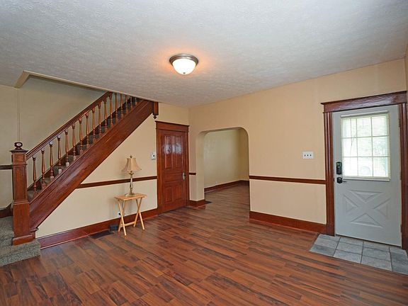 4th image of 820 Prytania Ave
