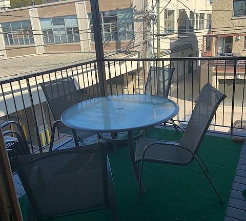 5th image of 2741 N Southport Ave #2F