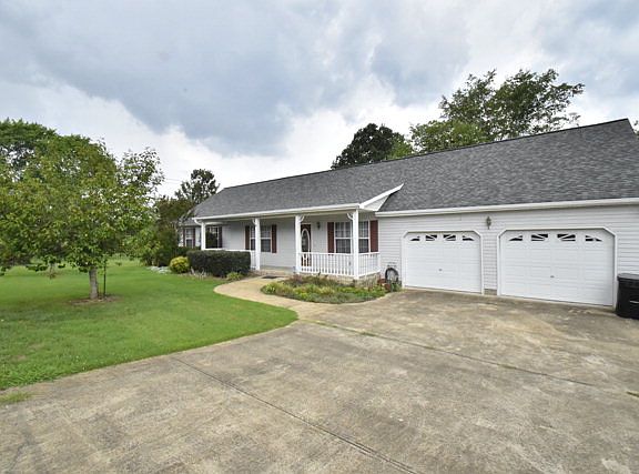 2nd image of 19 Mountain Brook Dr