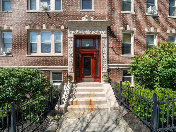12 James St #B, Brookline, MA 02446