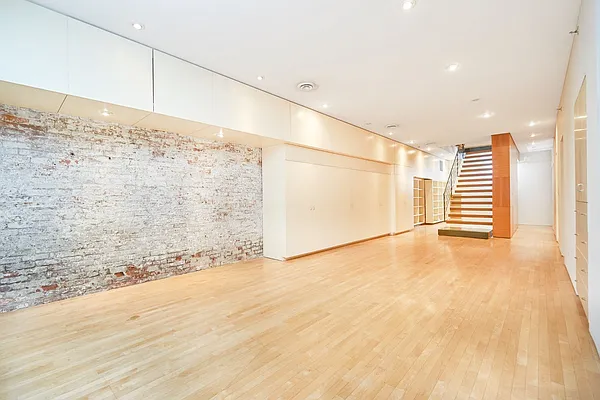 Sold by Keller Williams NYC | media 15