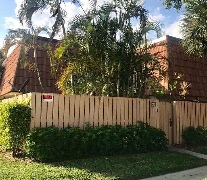 1st image of 583 Green Springs Pl