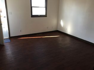 912 Southard Pl, South Roxana, IL 62087