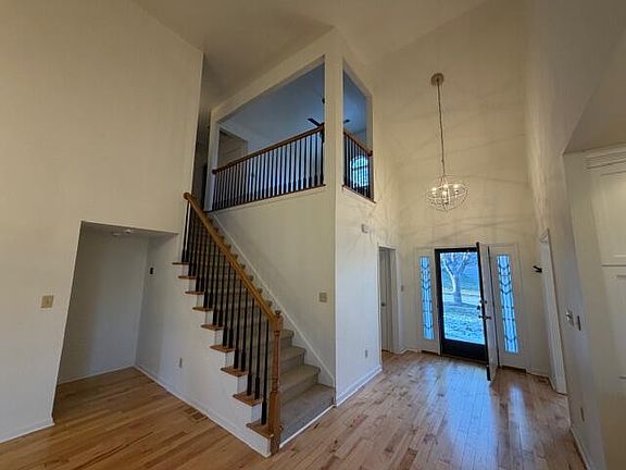 2nd image of 1018 Forest Lake Dr