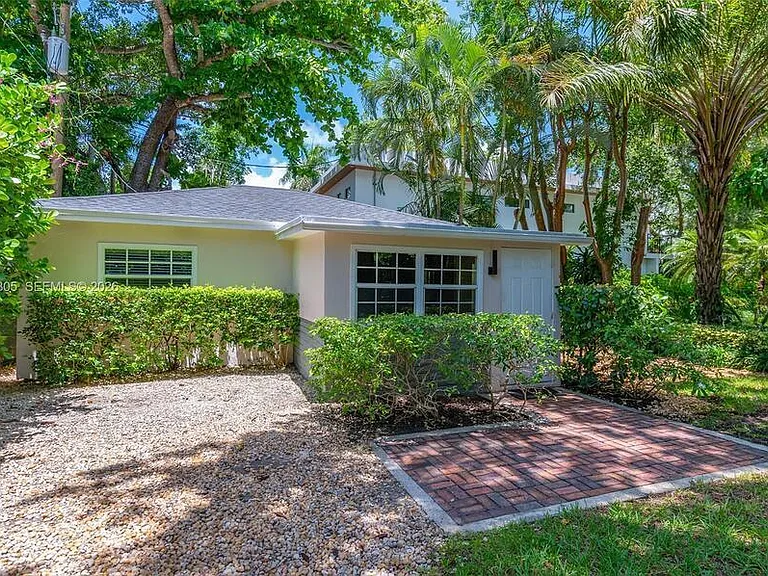 3610 S Douglas Rd — Photo 31