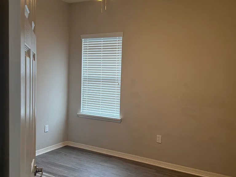 4340 Reding Way — Photo 14