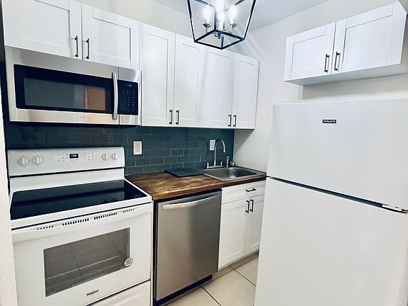 4th image of 360 13th Ave NE #67c2a2714