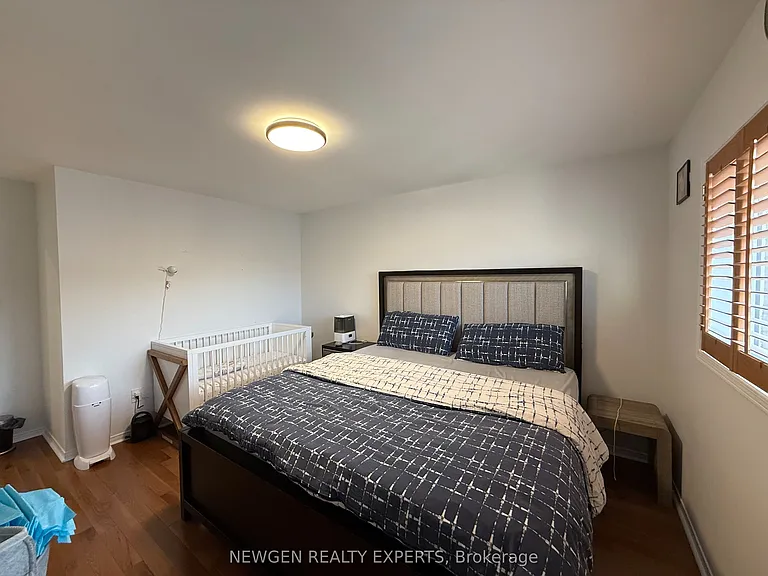 22 Rochefort Dr — Photo 18