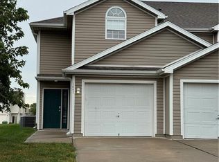 1647 Highland Dr, Lees Summit, MO 64081
