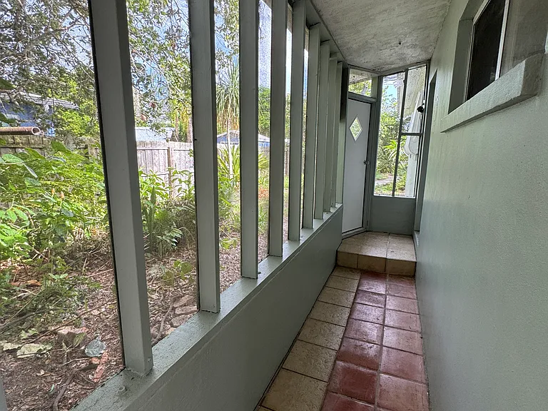 14th Pl — Photo 27