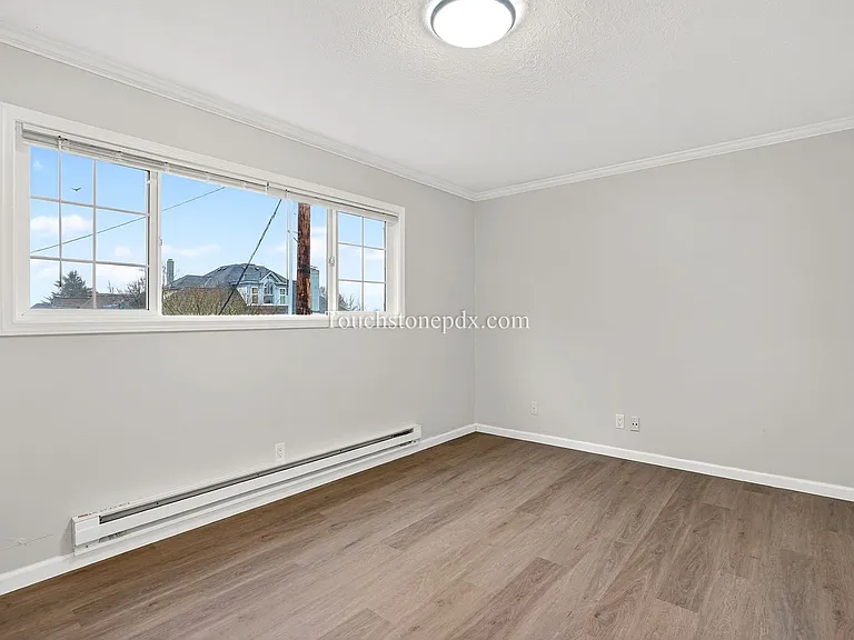 2424 NW Kearney St #5 — Photo 8