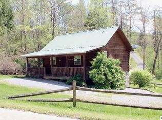 1662 Herman Large Ln, Sevierville, TN 37876