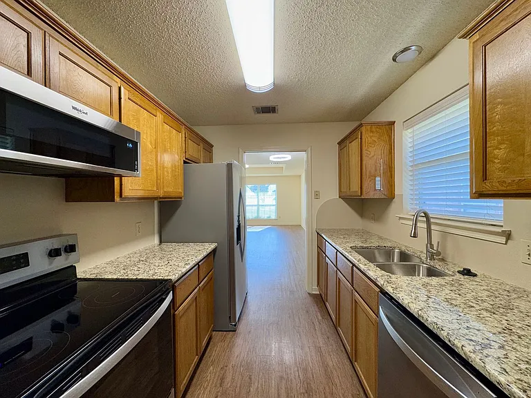 9611 Panther Way — Photo 4