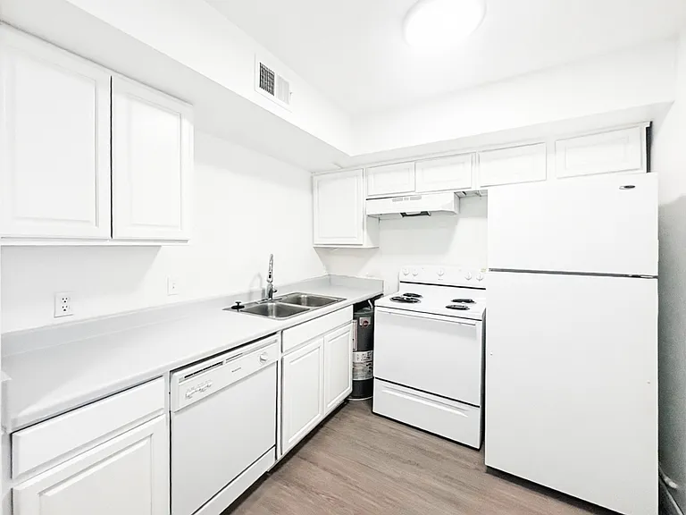 13020 N 21st Pl #U08 — Photo 3