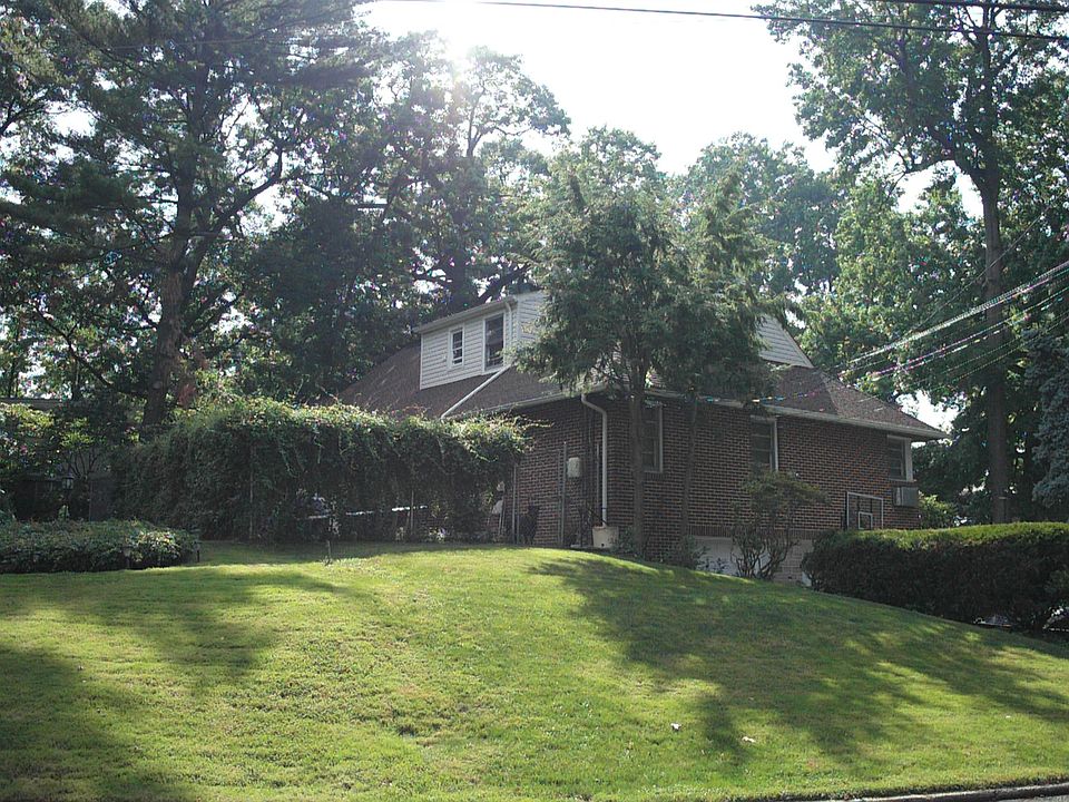 2nd image of 19630 Como Ave