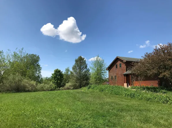 6055 127th Ave, Fennville, MI 49408