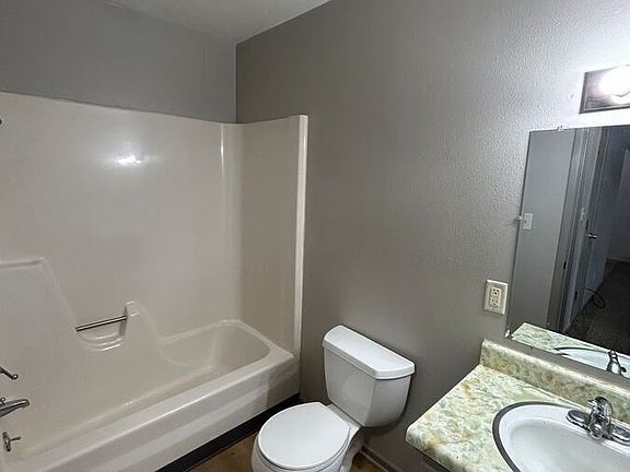 5th image of 706 S 2nd Ave W #8