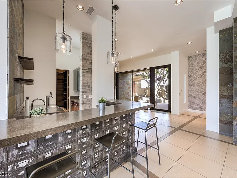 1501 Foothills Village Dr — Photo 14