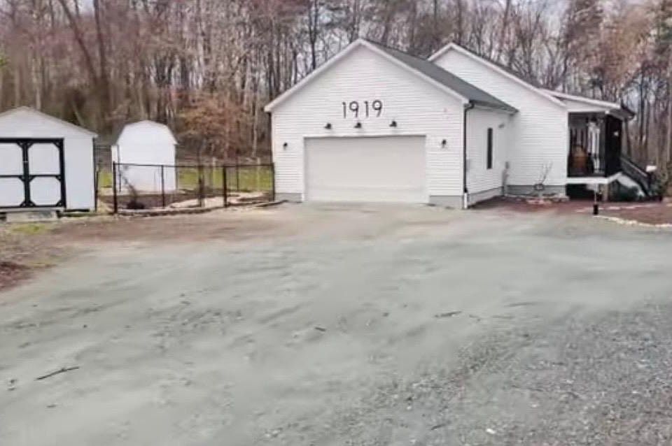 1st image of 1919 Montevideo Rd