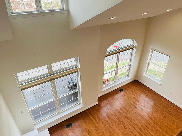 High Ceilings in Living Room with lots of Light - view from Loft