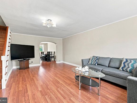 5th image of 2633 Sorento Rd