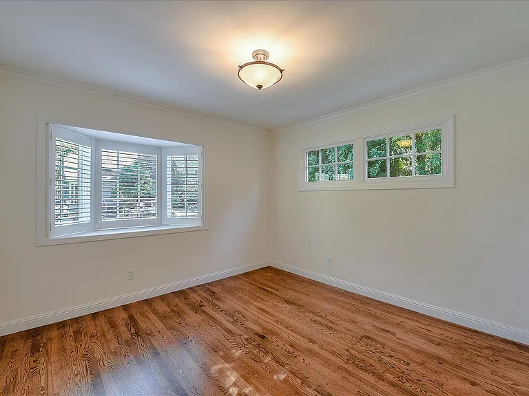 135 Wilder Ave — Photo 30