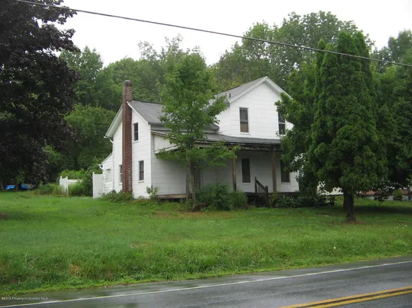 305 N Main St, Moscow, PA 18444