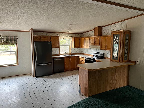 4th image of 2923 Buchanan Ave SW