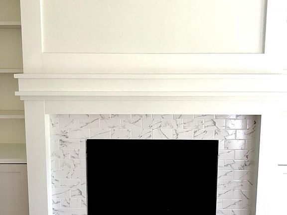 Optional Fireplace - Berkshire
