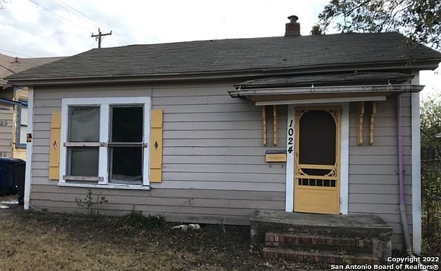 1st image of 1024 DAKOTA ST