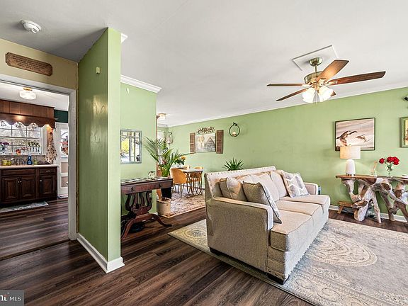 3rd image of 504 Winding Way