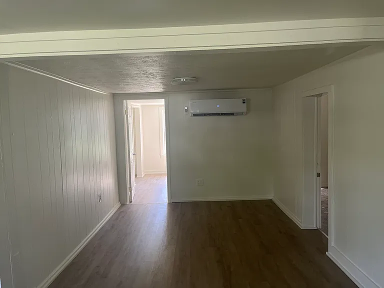 210 Downey St — Photo 5