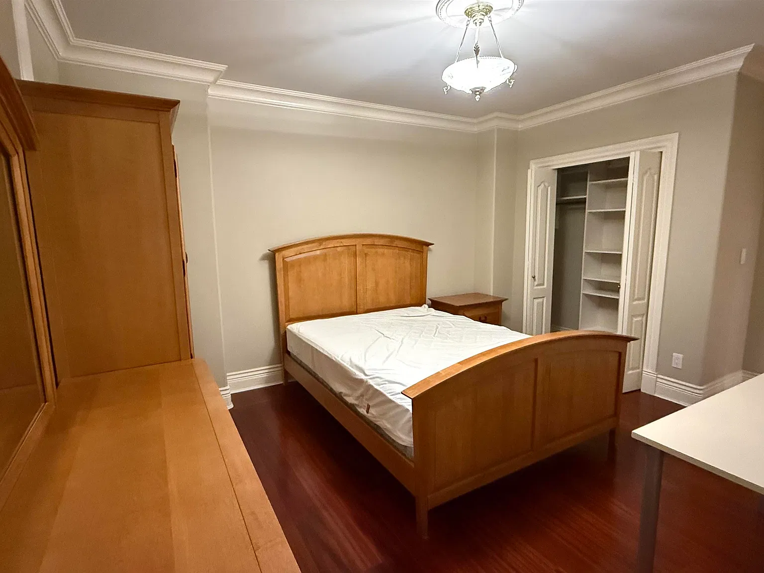 1 bed, 700 sqft, $1,550 — Photo 3