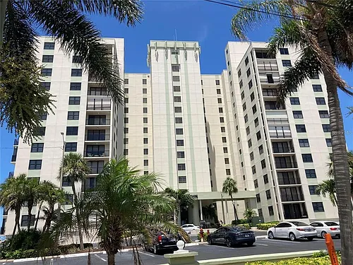 3820 Gulf Blvd #808 Photo 1
