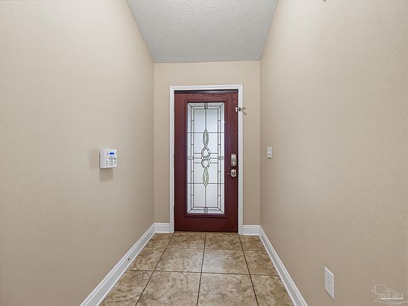 5th image of 5567 Jones St