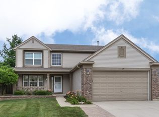17 S Conway Ct, South Elgin, IL 60177