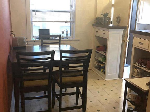 5th image of 1926 W Montrose Ave #3