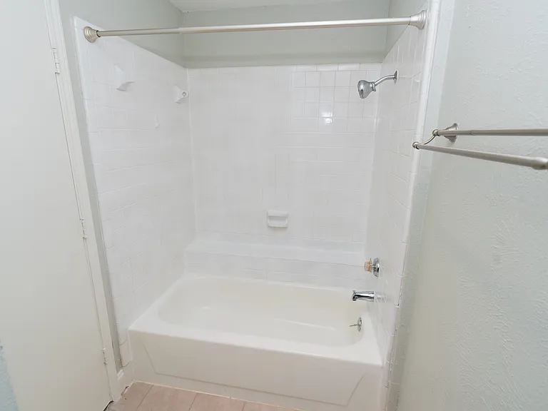 106 Mapleleaf Ln — Photo 37
