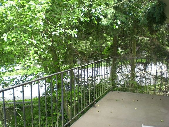 5th image of 9530 9th Ave NW