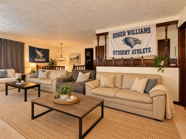 28 Prospect St, Bristol, RI 02809