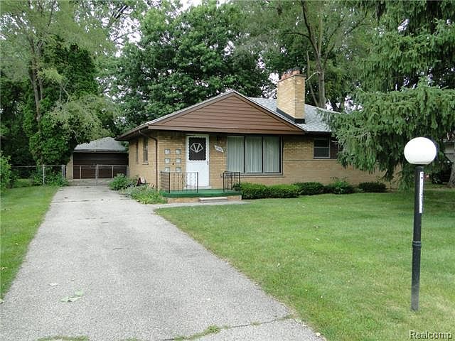 1st image of 18886 Hilton Dr