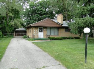 18886 Hilton Dr, Southfield, MI