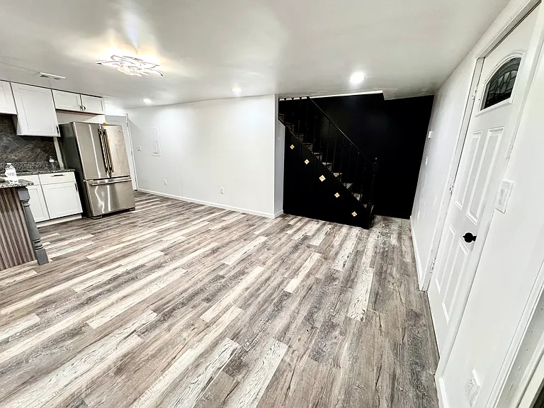 110 Main St #2 — Photo 21