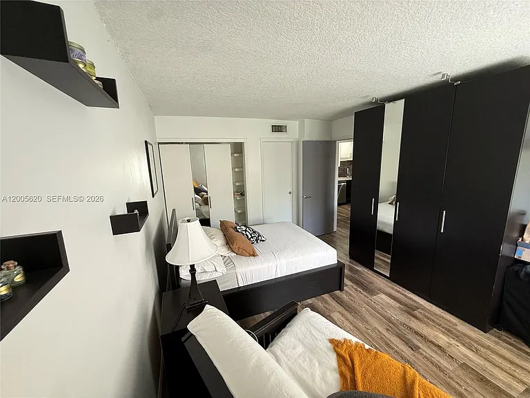 230 Lakeview Dr #307 — Photo 28