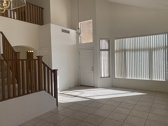 3rd image of 376 W Buena Vista Dr