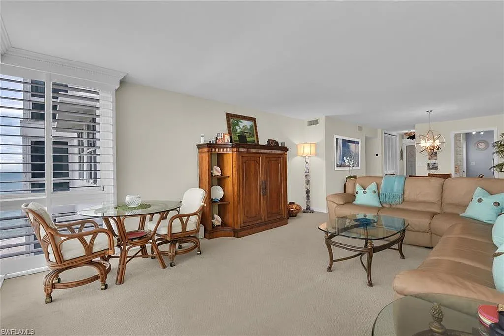 2121 Gulf Shore Blvd N — Photo 4