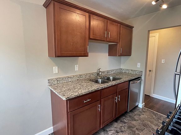 4th image of 1511 7th St W APT 7