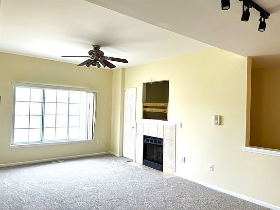 4th image of 5506 Acorn Ln